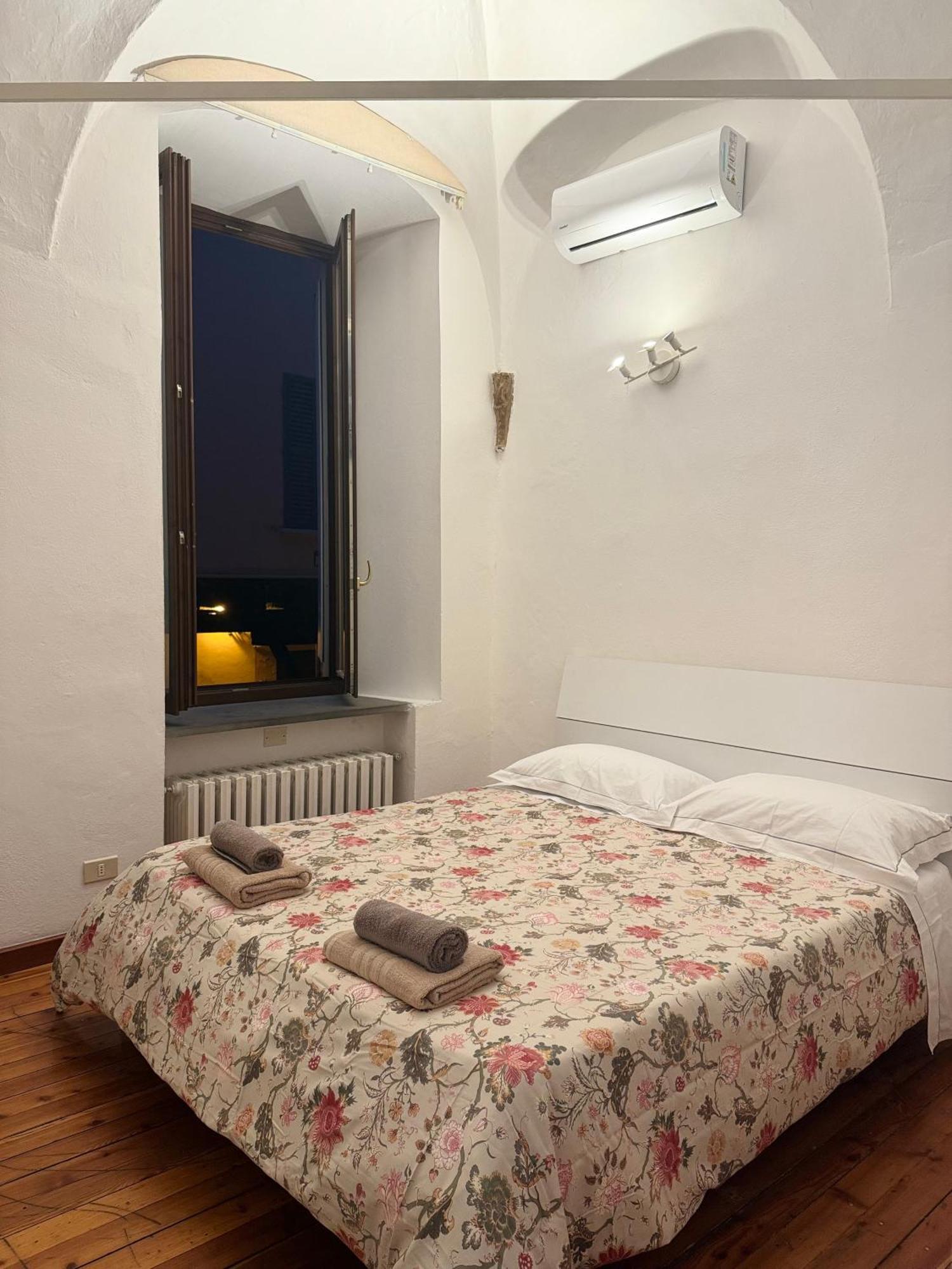 Historic E Comfort Suite - Locazione Semplice 볼로냐 외부 사진